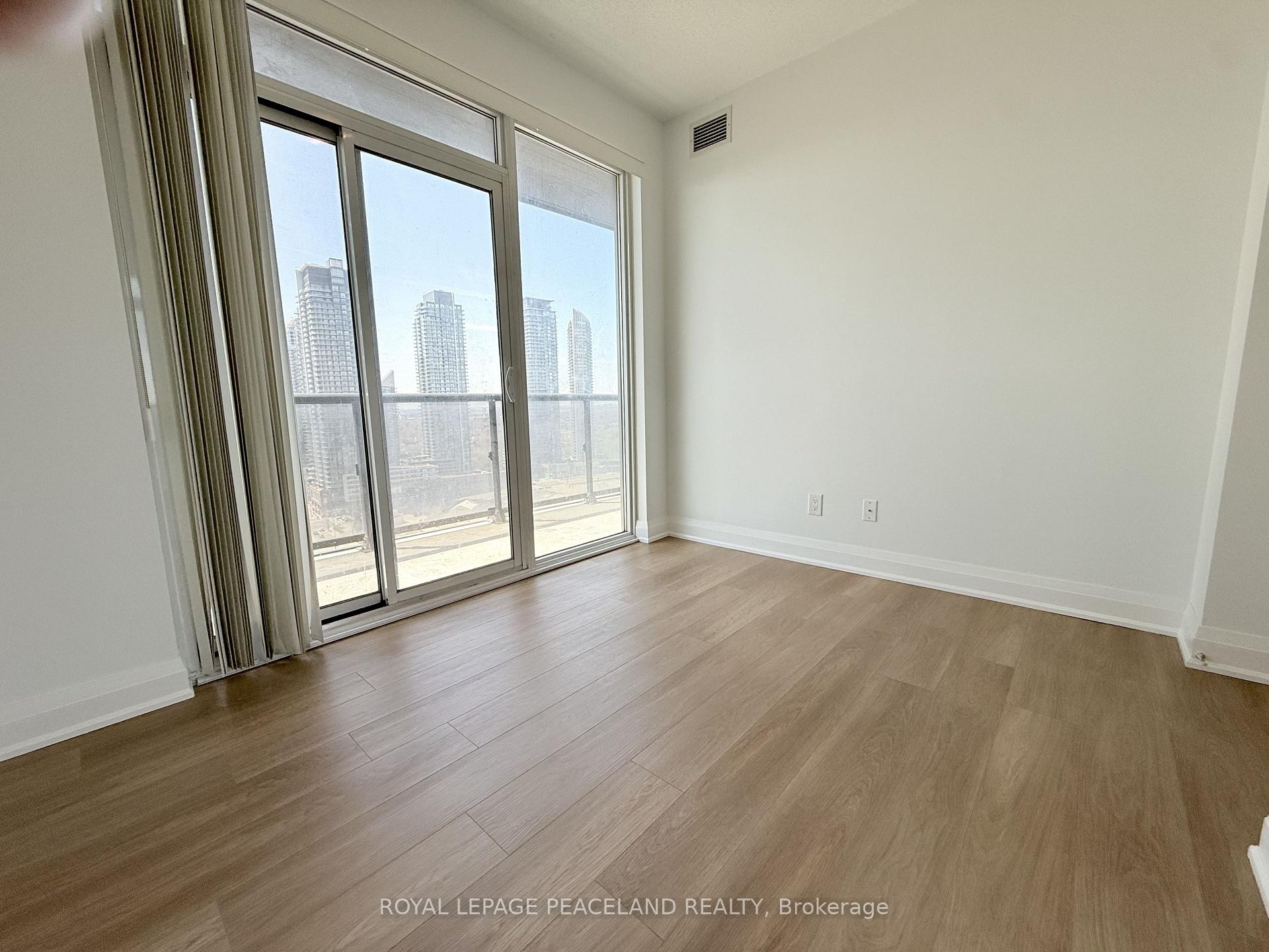 Photo 9 of Unit 2005, 56 Annie Craig Drive, Etobicoke, Mimico — HOMEH