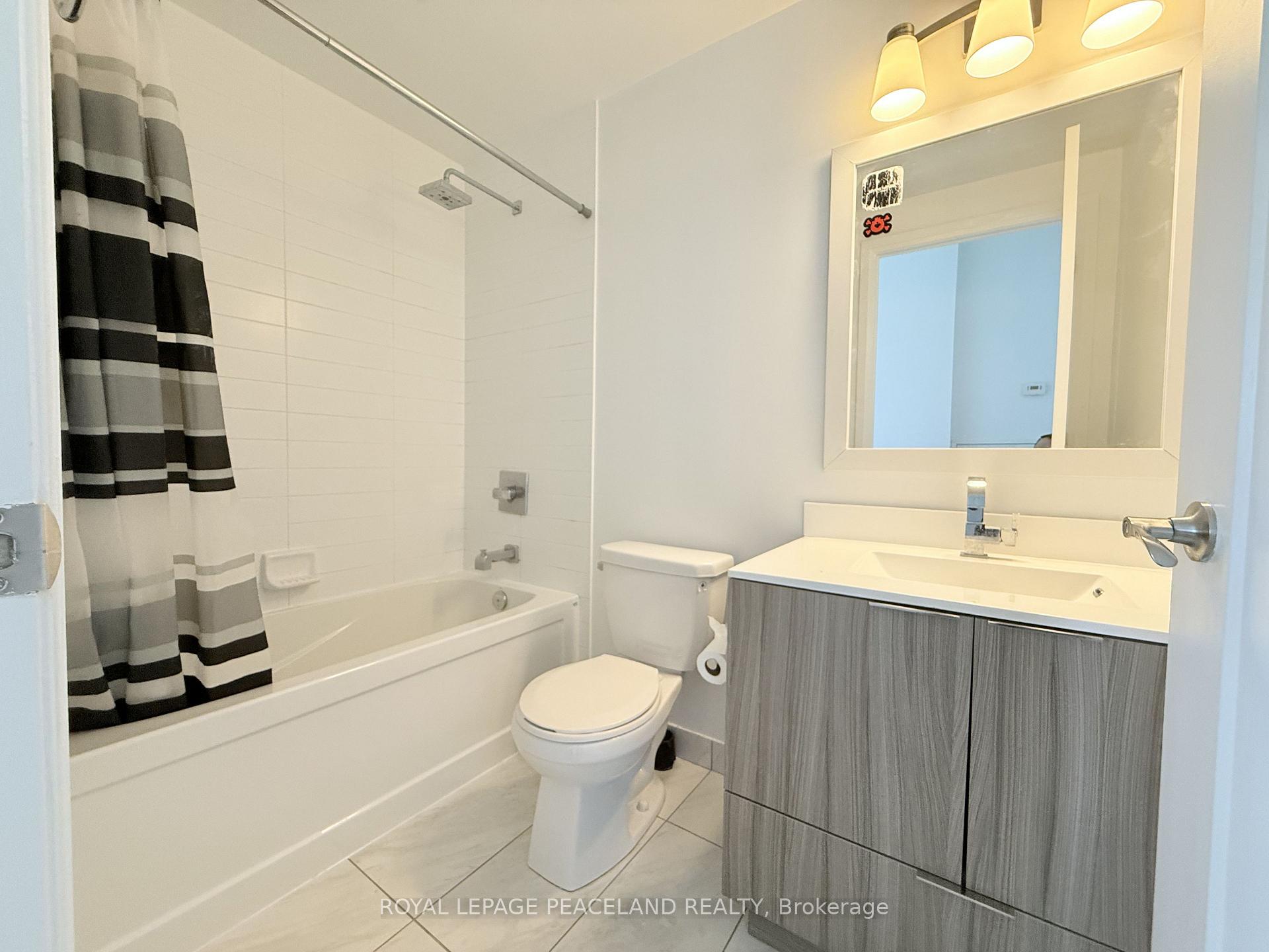 Photo 10 of Unit 2005, 56 Annie Craig Drive, Etobicoke, Mimico — HOMEH