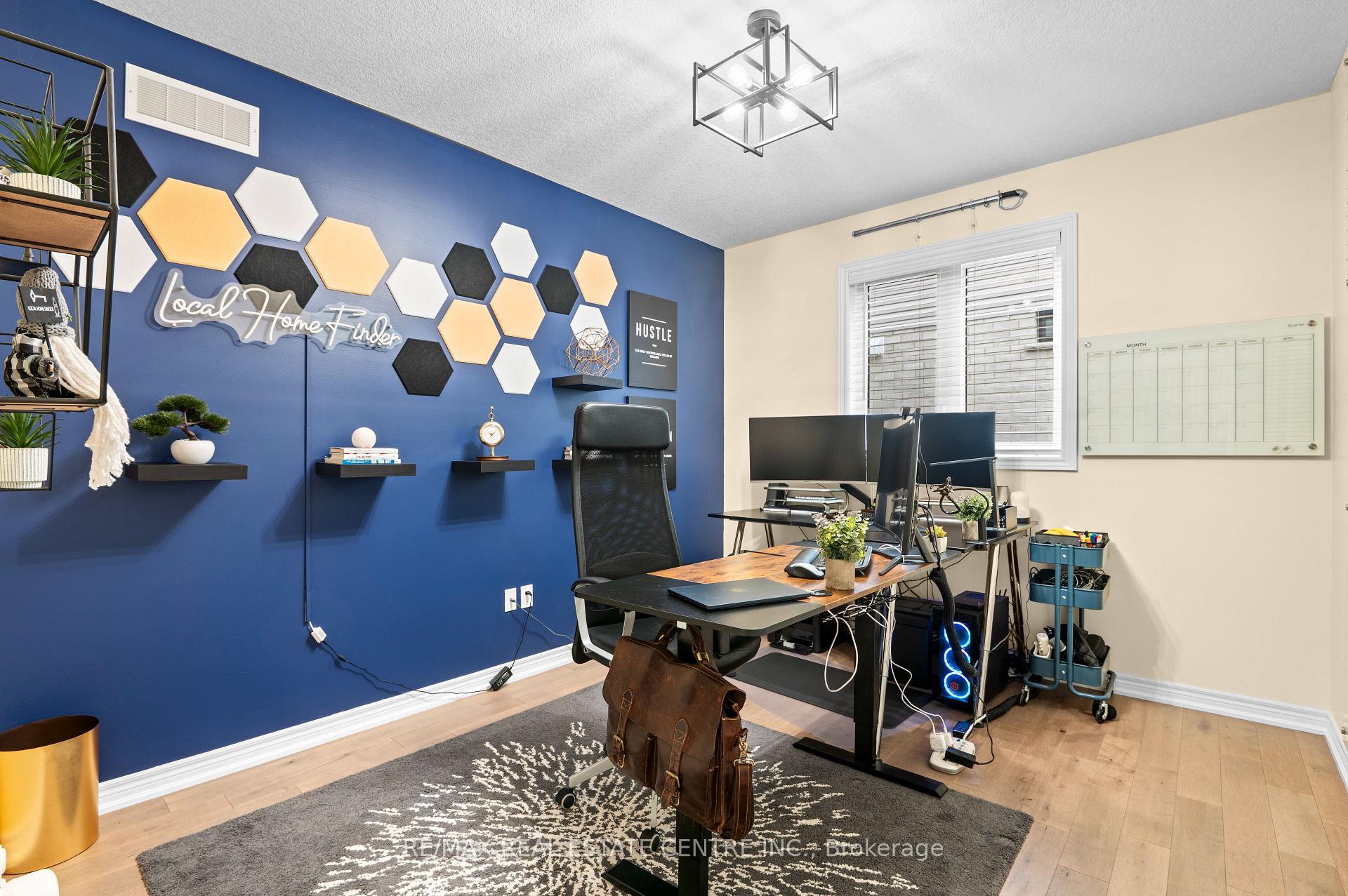 Photo 10 of 139 Marr Drive, Centre Wellington, Elora/Salem — HOMEH