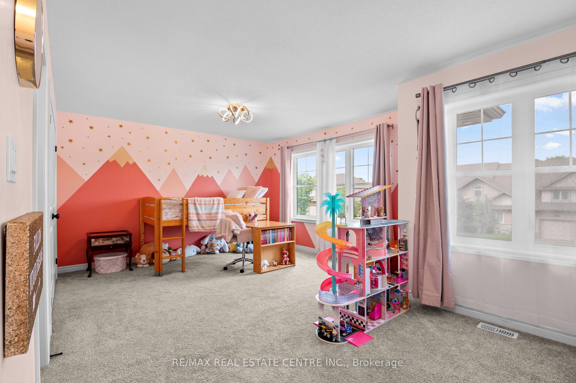 Photo 35 of 139 Marr Drive, Centre Wellington, Elora/Salem — HOMEH