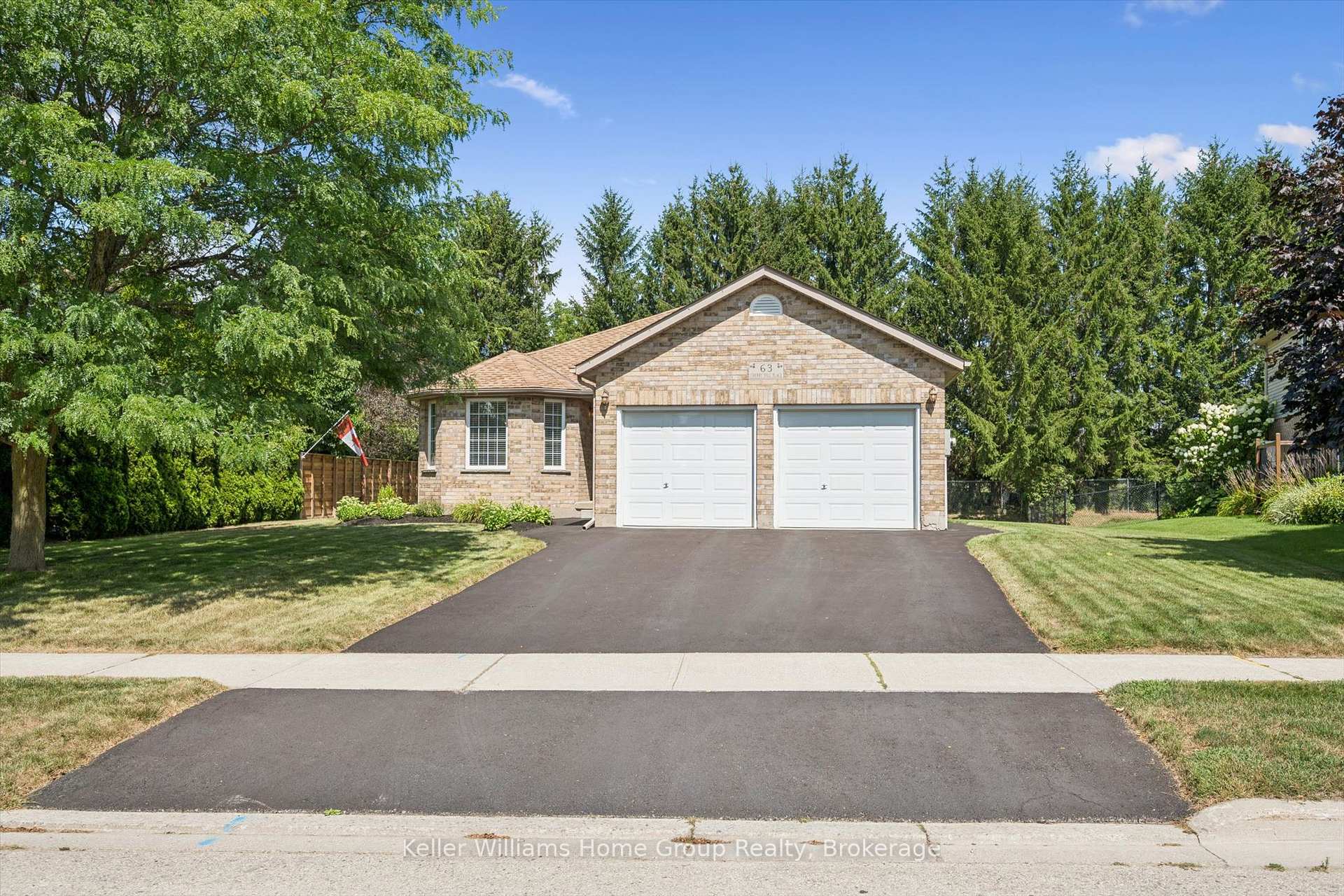 Photo 3 of 63 Cherry Hill Place, Centre Wellington, Fergus — HOMEH