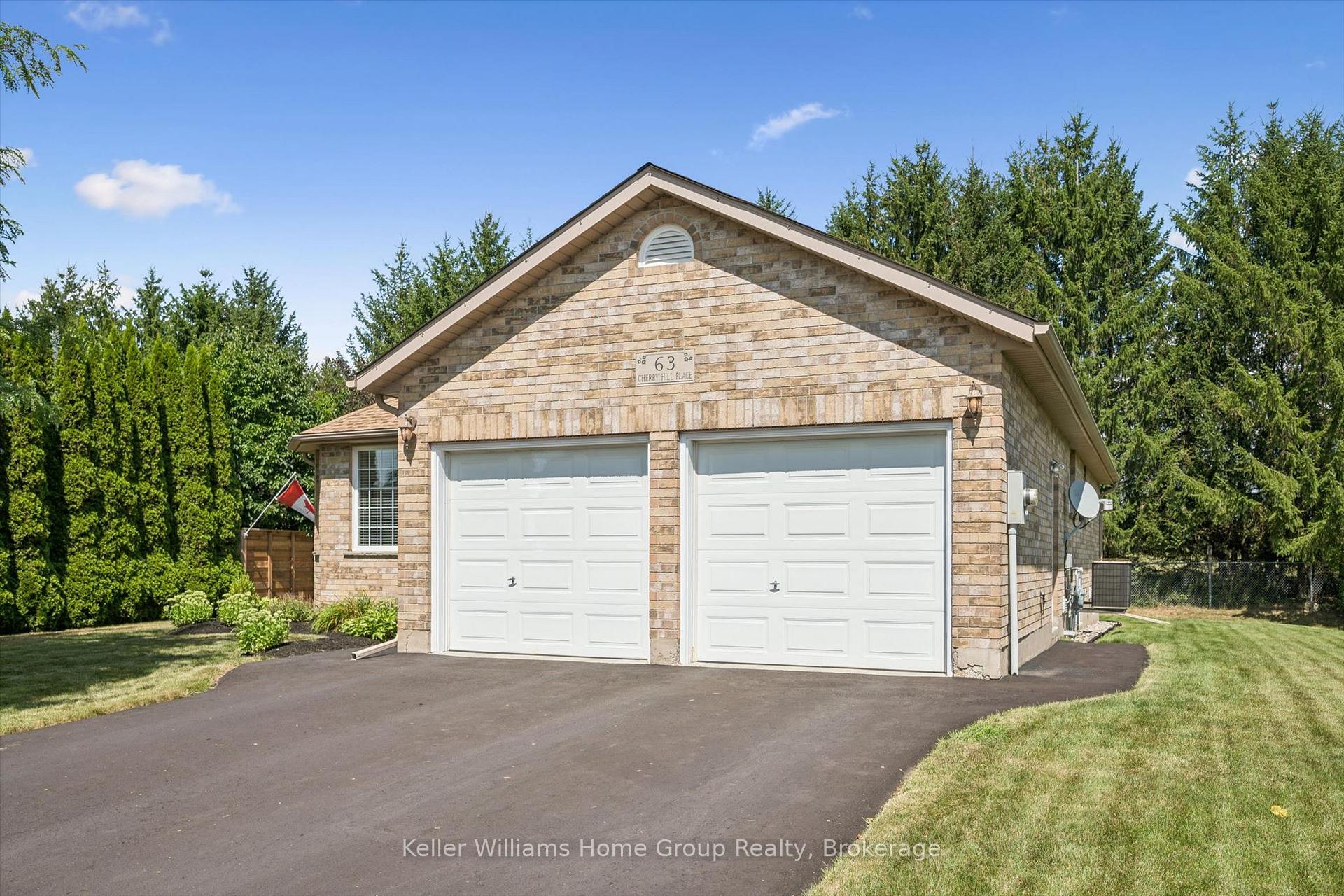 Photo 4 of 63 Cherry Hill Place, Centre Wellington, Fergus — HOMEH