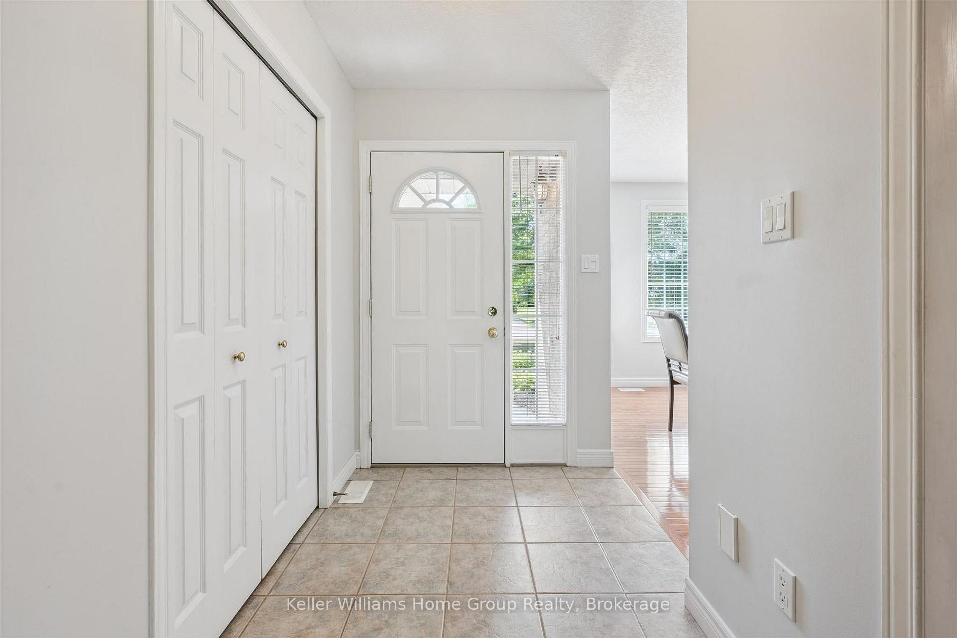Photo 6 of 63 Cherry Hill Place, Centre Wellington, Fergus — HOMEH