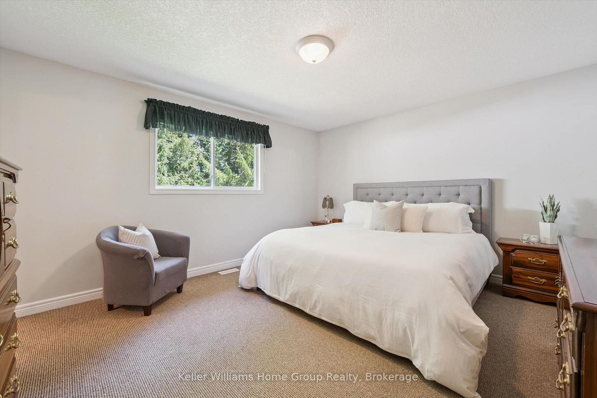 Photo 20 of 63 Cherry Hill Place, Centre Wellington, Fergus — HOMEH