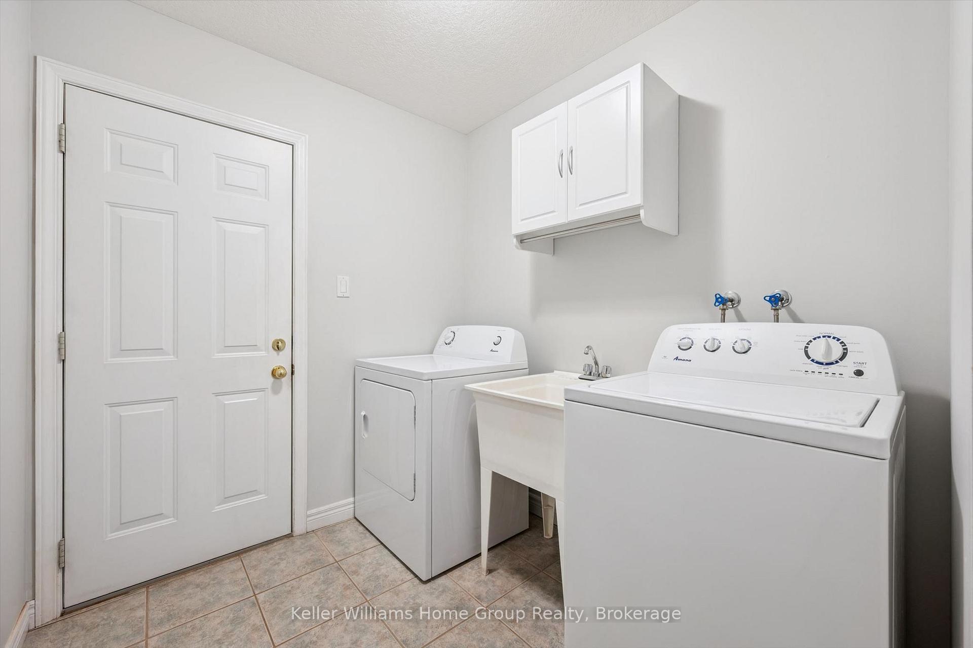 Photo 23 of 63 Cherry Hill Place, Centre Wellington, Fergus — HOMEH