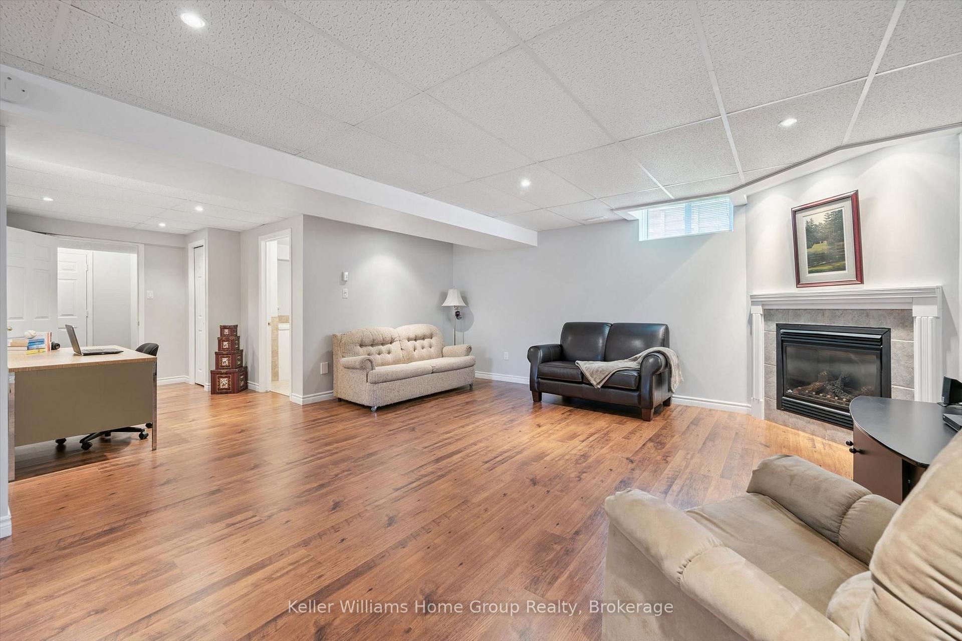 Photo 25 of 63 Cherry Hill Place, Centre Wellington, Fergus — HOMEH