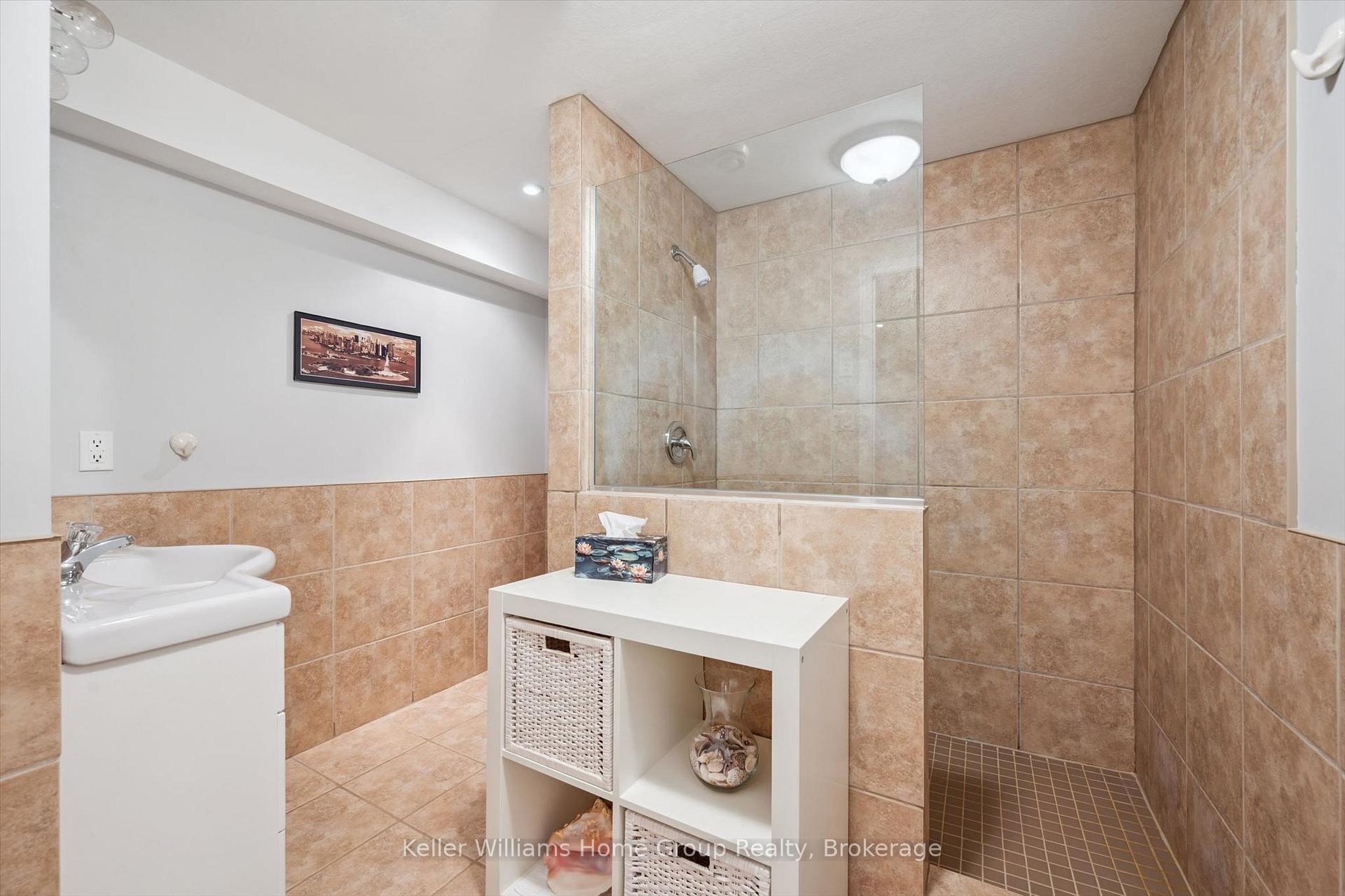 Photo 30 of 63 Cherry Hill Place, Centre Wellington, Fergus — HOMEH