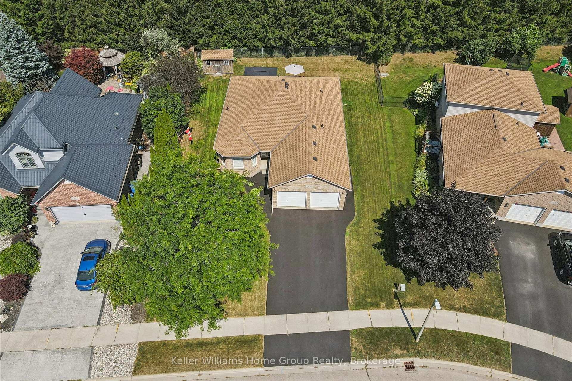 Photo 41 of 63 Cherry Hill Place, Centre Wellington, Fergus — HOMEH