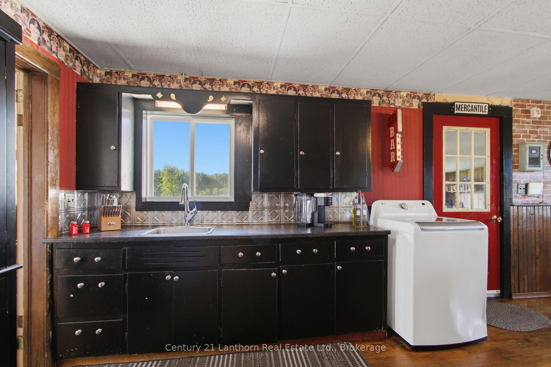 Photo 11 of 426 York Road, Tyendinaga, Mohawks of The Bay of Quinte — HOMEH