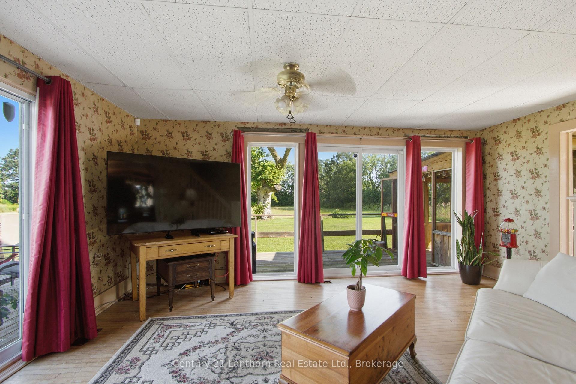 Photo 13 of 426 York Road, Tyendinaga, Mohawks of The Bay of Quinte — HOMEH