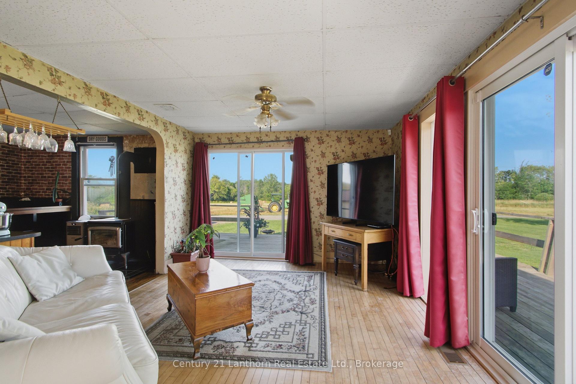 Photo 16 of 426 York Road, Tyendinaga, Mohawks of The Bay of Quinte — HOMEH
