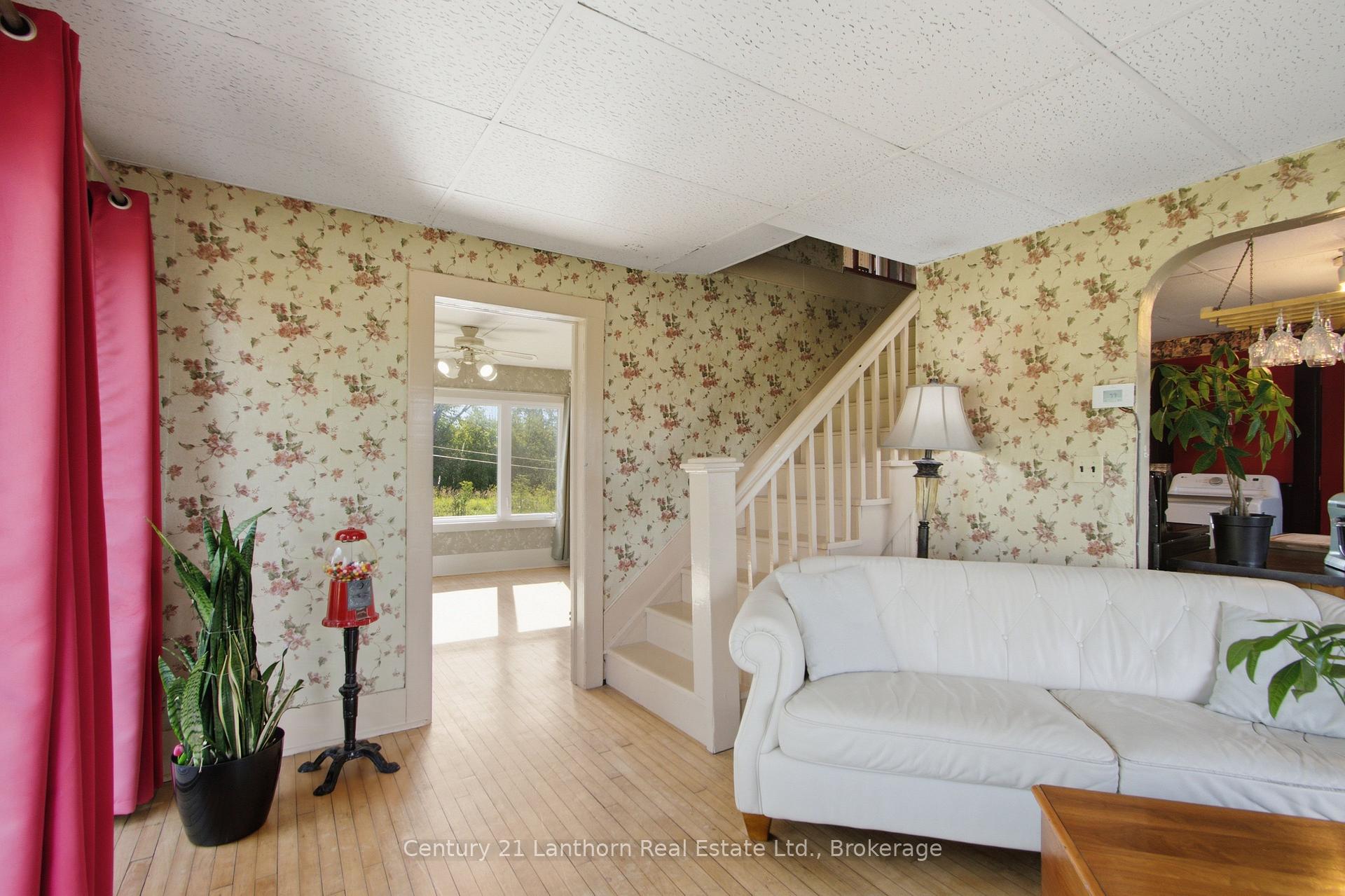 Photo 17 of 426 York Road, Tyendinaga, Mohawks of The Bay of Quinte — HOMEH