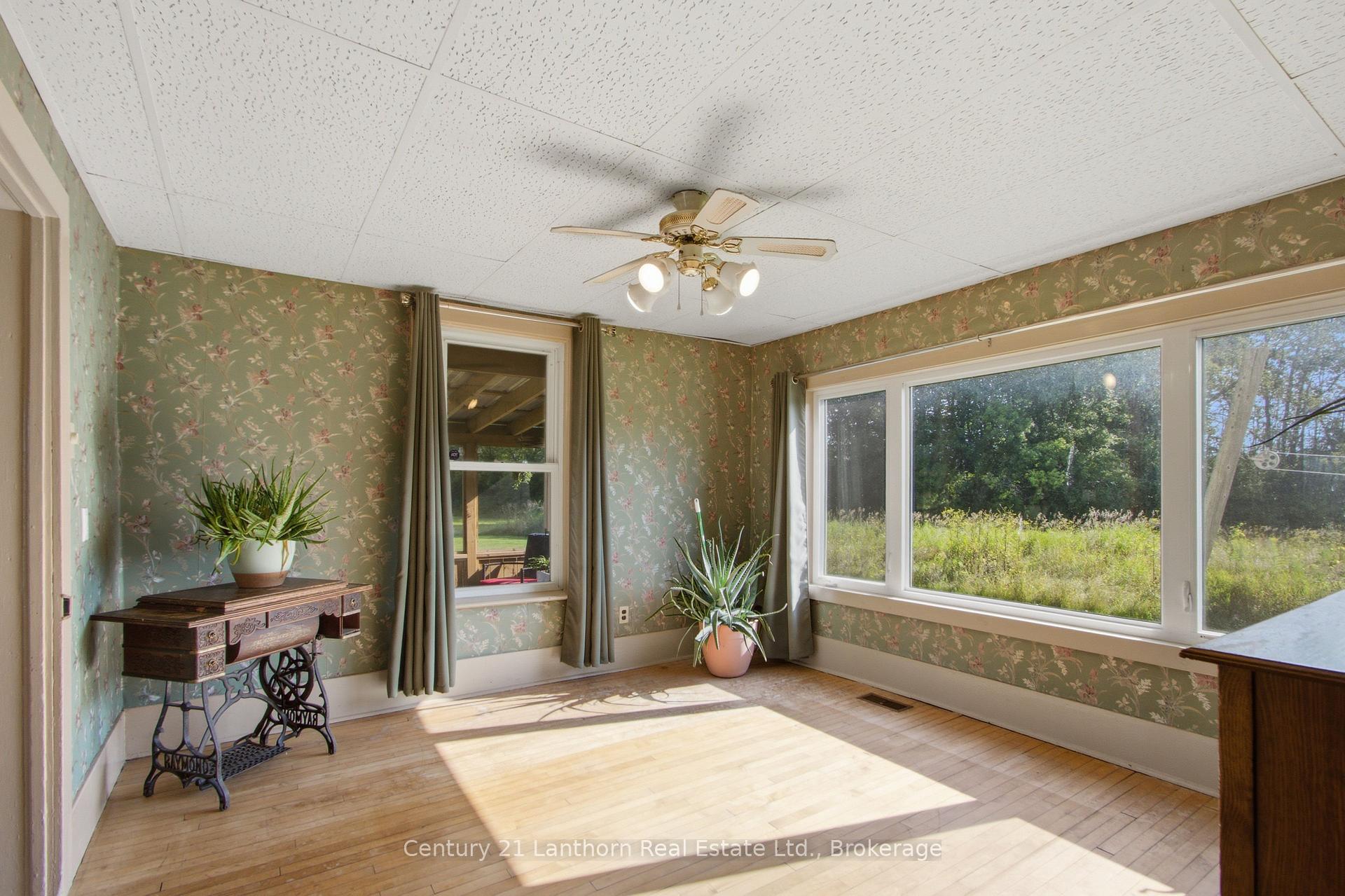 Photo 18 of 426 York Road, Tyendinaga, Mohawks of The Bay of Quinte — HOMEH