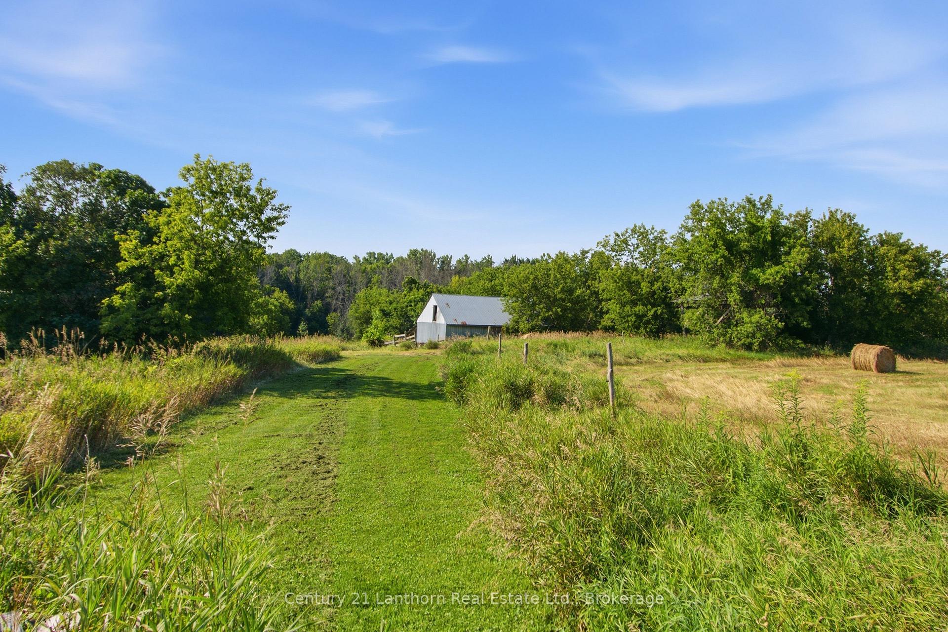 Photo 35 of 426 York Road, Tyendinaga, Mohawks of The Bay of Quinte — HOMEH