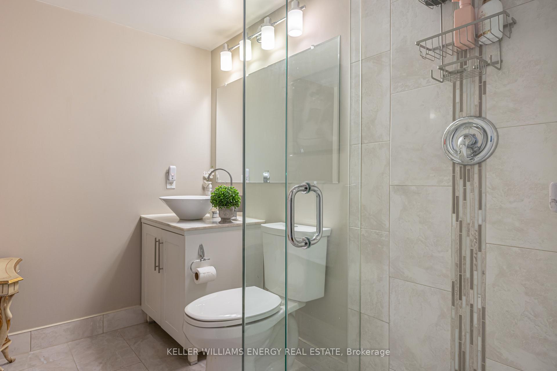 Photo 13 of Unit 1604, 10 Yonge Street, Toronto, Waterfront Communities — HOMEH