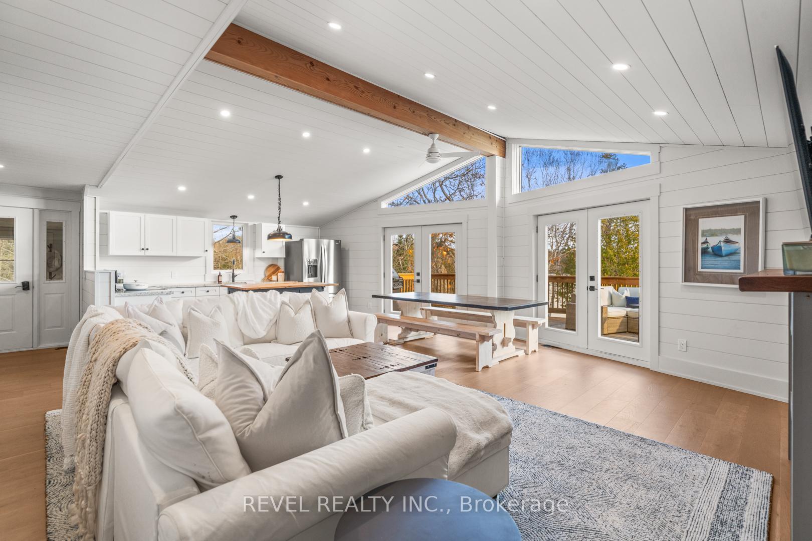 Photo 6 of 300 Green Lane, Whitestone, Hagerman — HOMEH