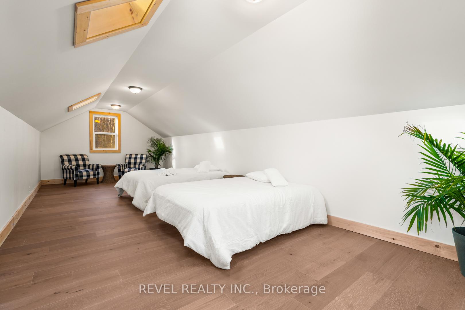 Photo 18 of 300 Green Lane, Whitestone, Hagerman — HOMEH