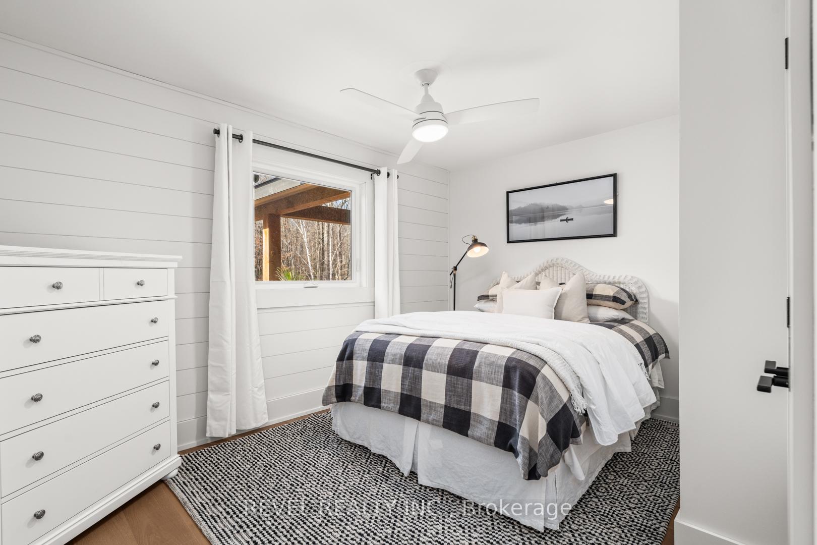 Photo 19 of 300 Green Lane, Whitestone, Hagerman — HOMEH