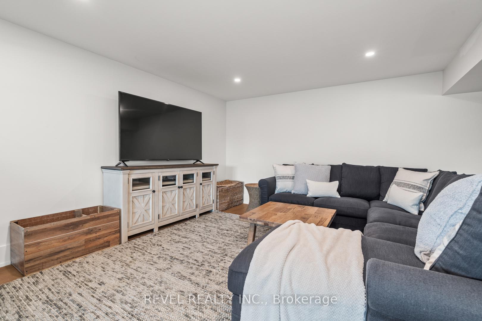 Photo 23 of 300 Green Lane, Whitestone, Hagerman — HOMEH