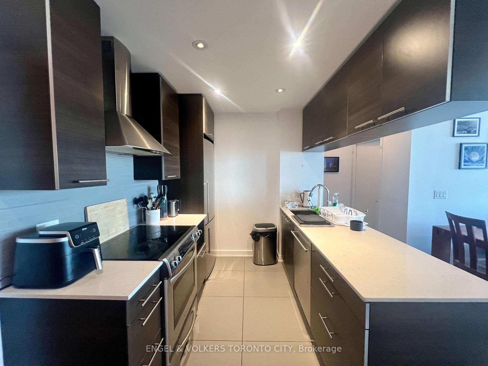 Photo 11 of Unit 1608, 1 Market Street, Toronto, Waterfront Communities — HOMEH