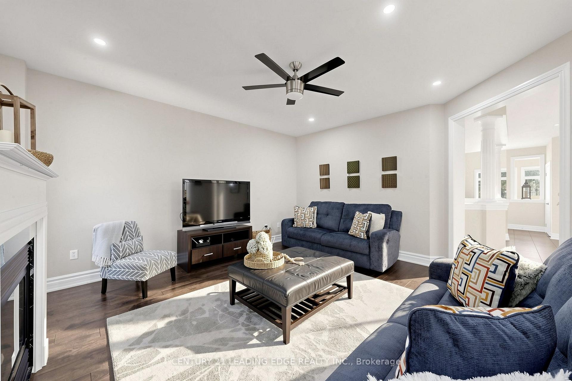 Photo 14 of 48 Tanis Crescent, Scarborough, Centennial Scarborough — HOMEH