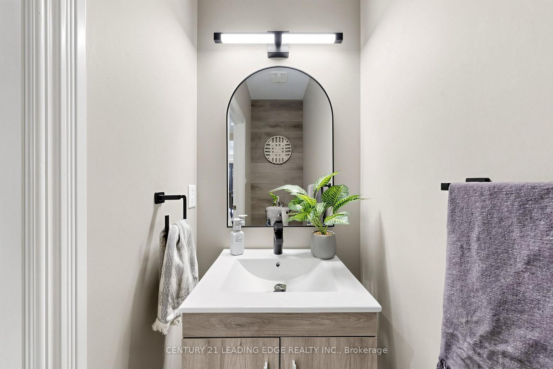 Photo 15 of 48 Tanis Crescent, Scarborough, Centennial Scarborough — HOMEH