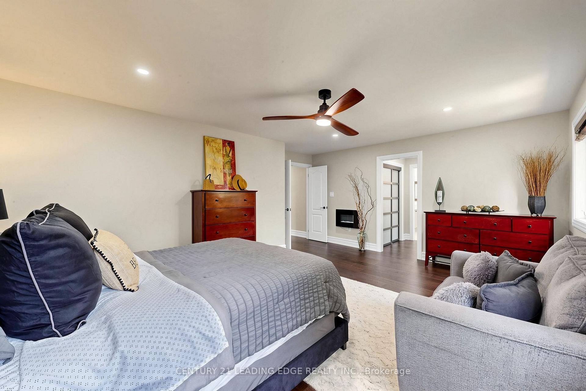 Photo 21 of 48 Tanis Crescent, Scarborough, Centennial Scarborough — HOMEH
