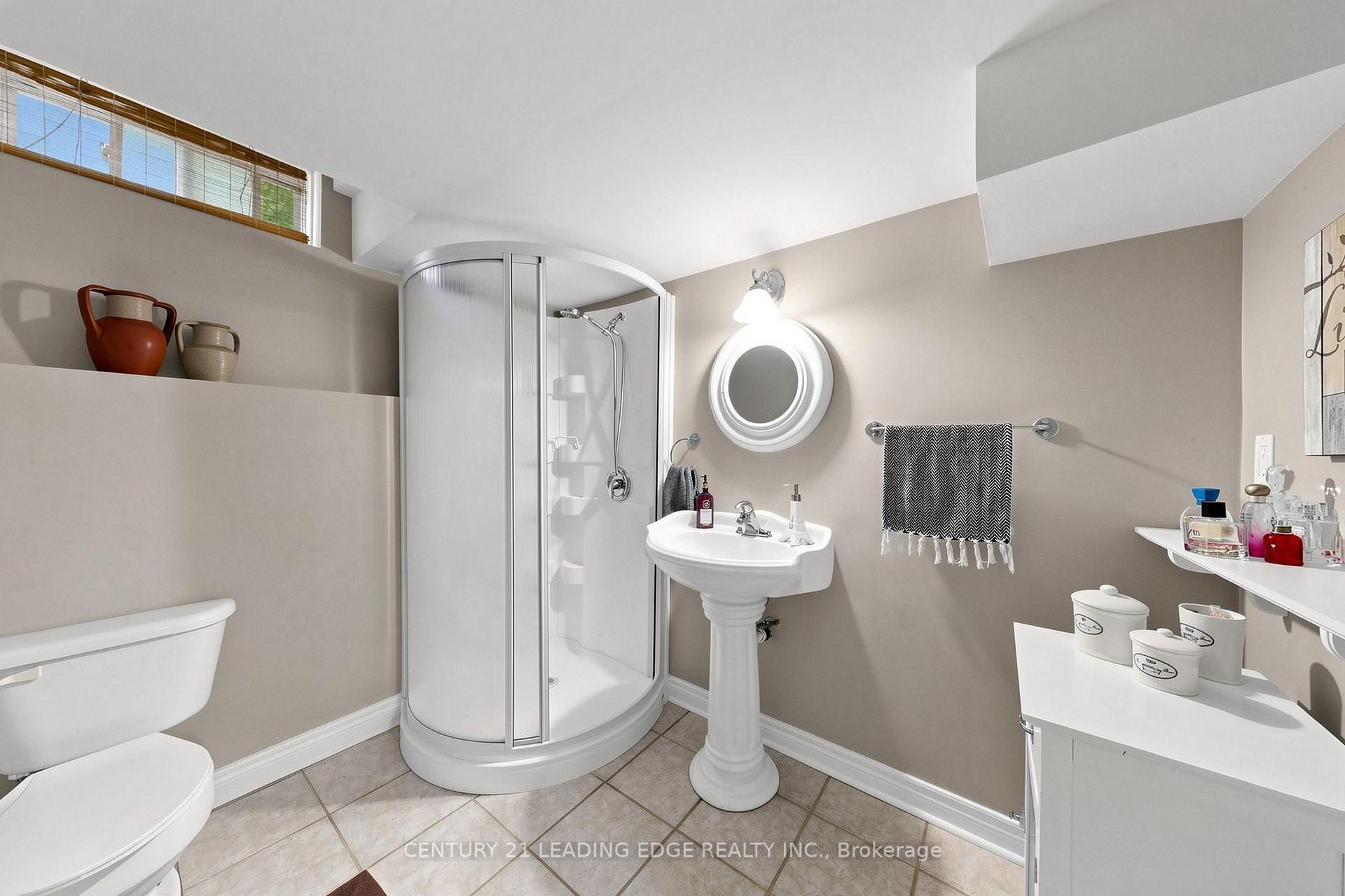 Photo 42 of 48 Tanis Crescent, Scarborough, Centennial Scarborough — HOMEH