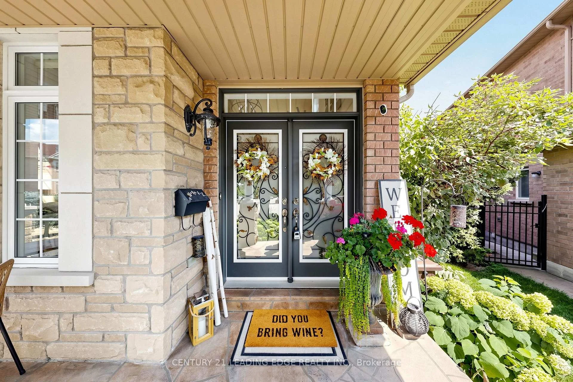 Photo 3 of 48 Tanis Crescent, Scarborough, Centennial Scarborough — HOMEH