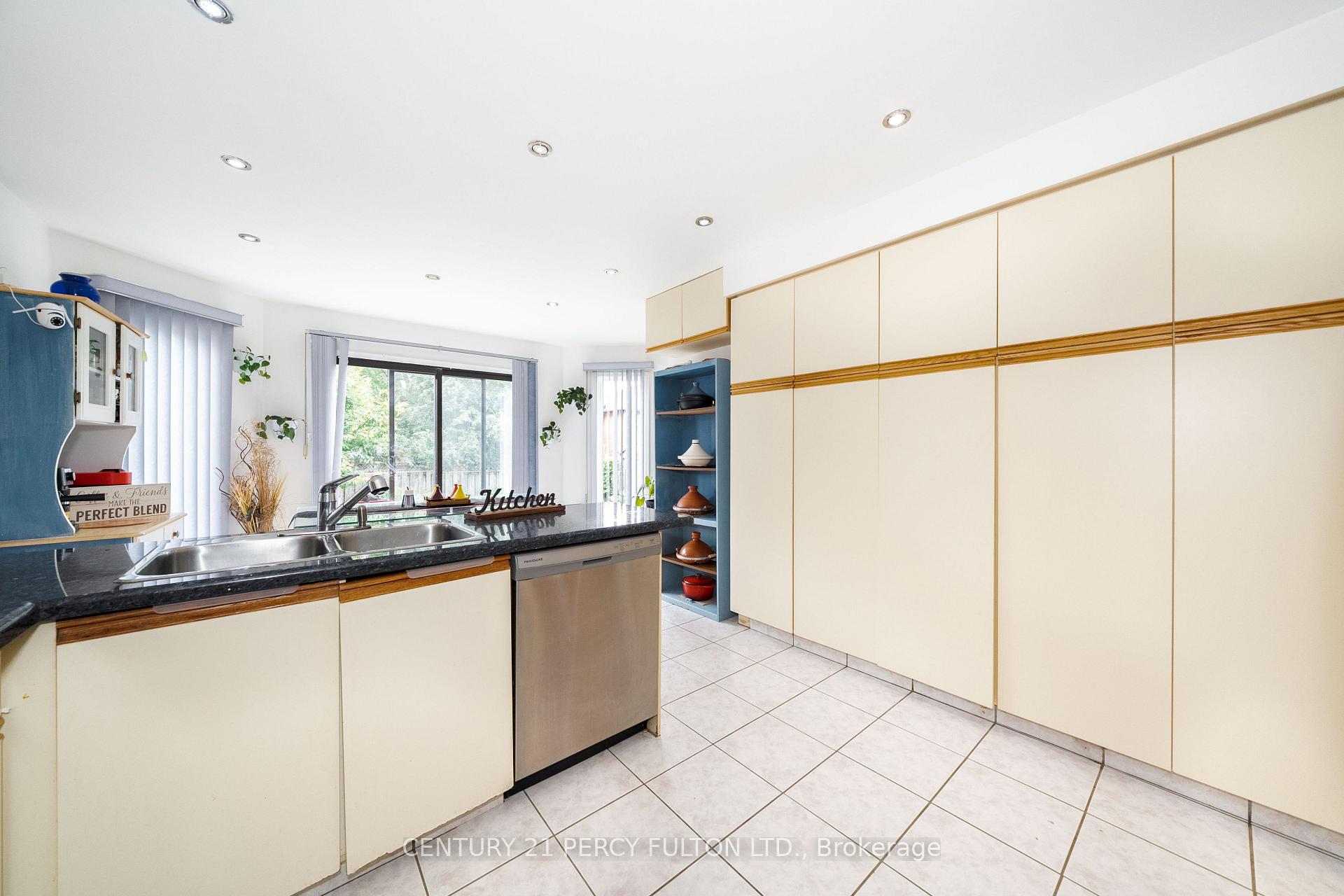 Photo 10 of 1951 Rosebank Road, Pickering, Amberlea — HOMEH