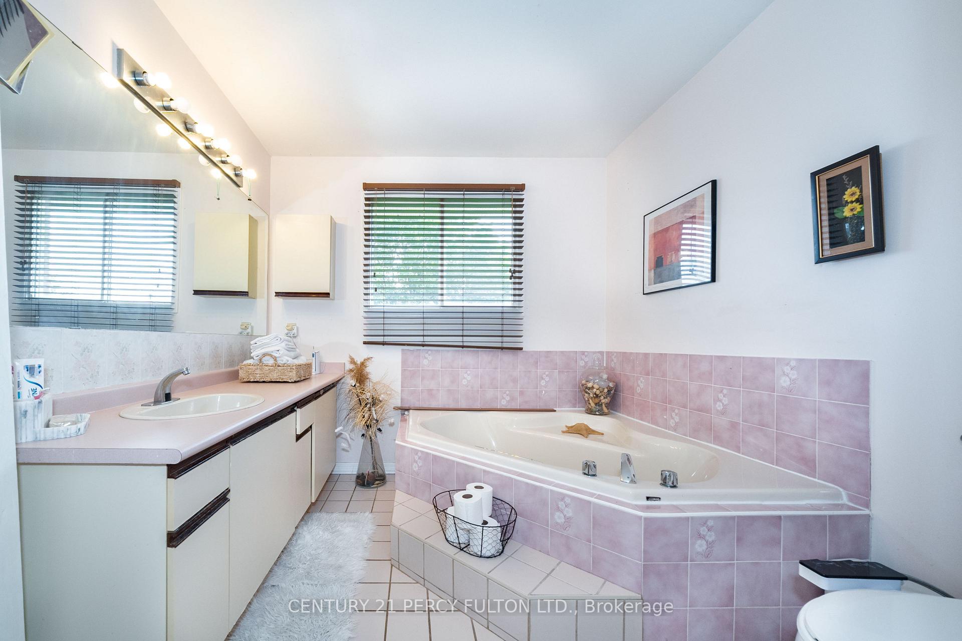 Photo 29 of 1951 Rosebank Road, Pickering, Amberlea — HOMEH