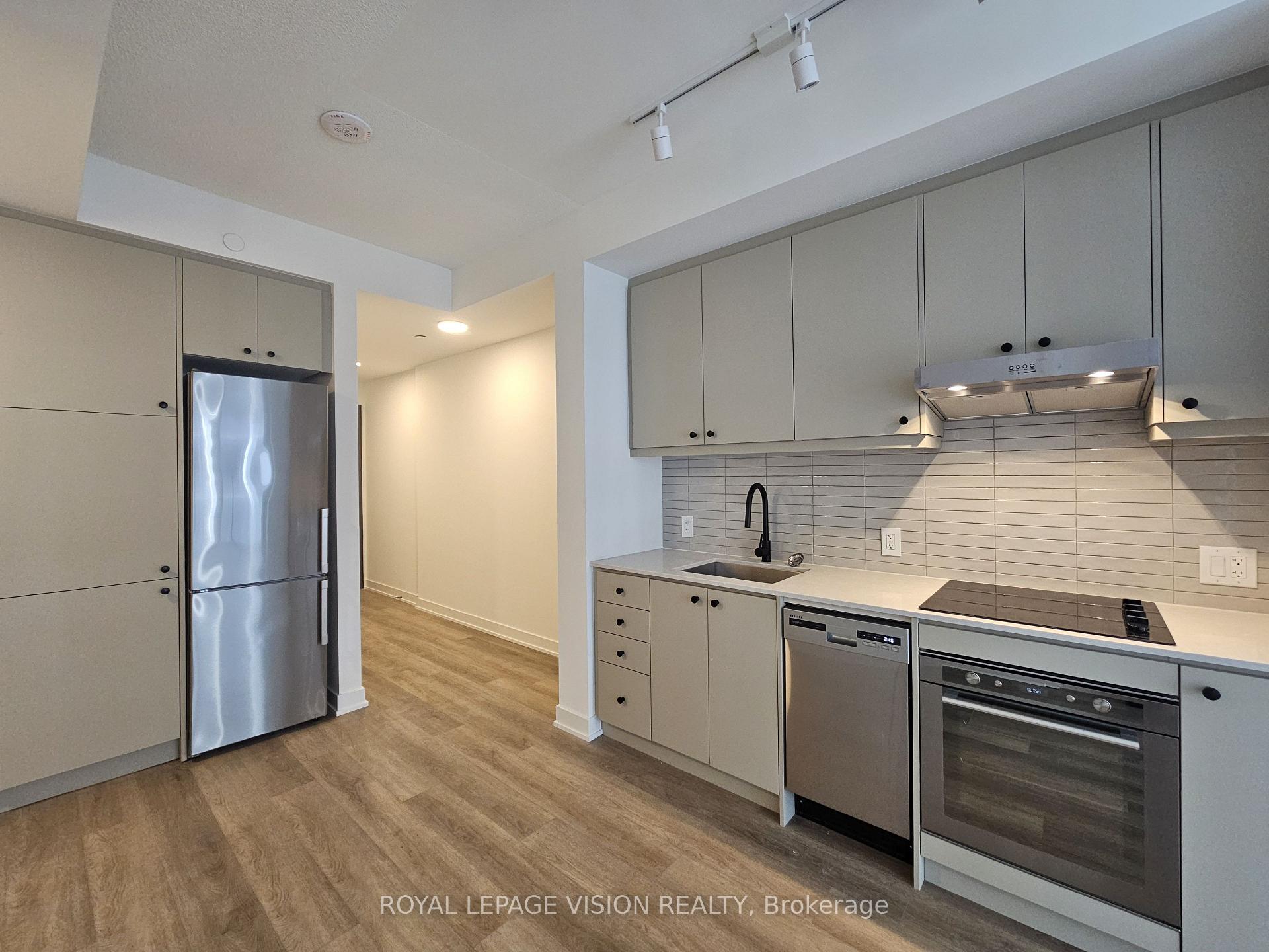 Photo 3 of Unit 911, 9 Tecumseth Street, Toronto, Niagara — HOMEH