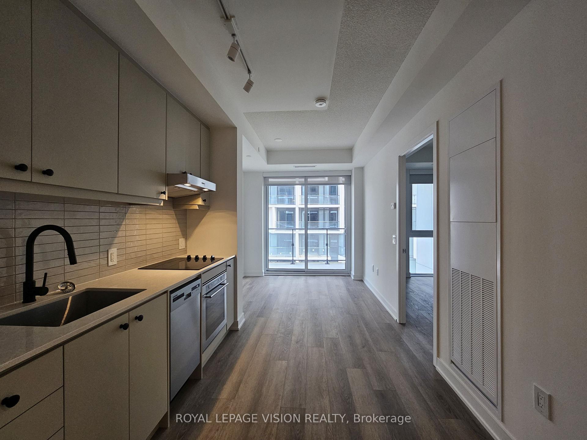 Photo 4 of Unit 911, 9 Tecumseth Street, Toronto, Niagara — HOMEH