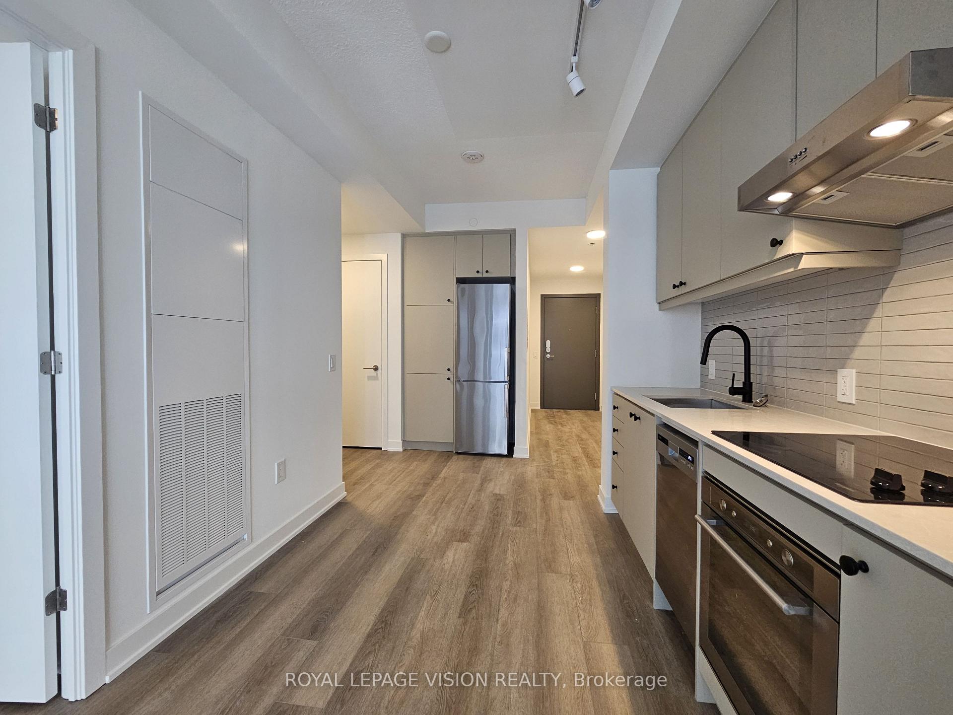 Photo 5 of Unit 911, 9 Tecumseth Street, Toronto, Niagara — HOMEH