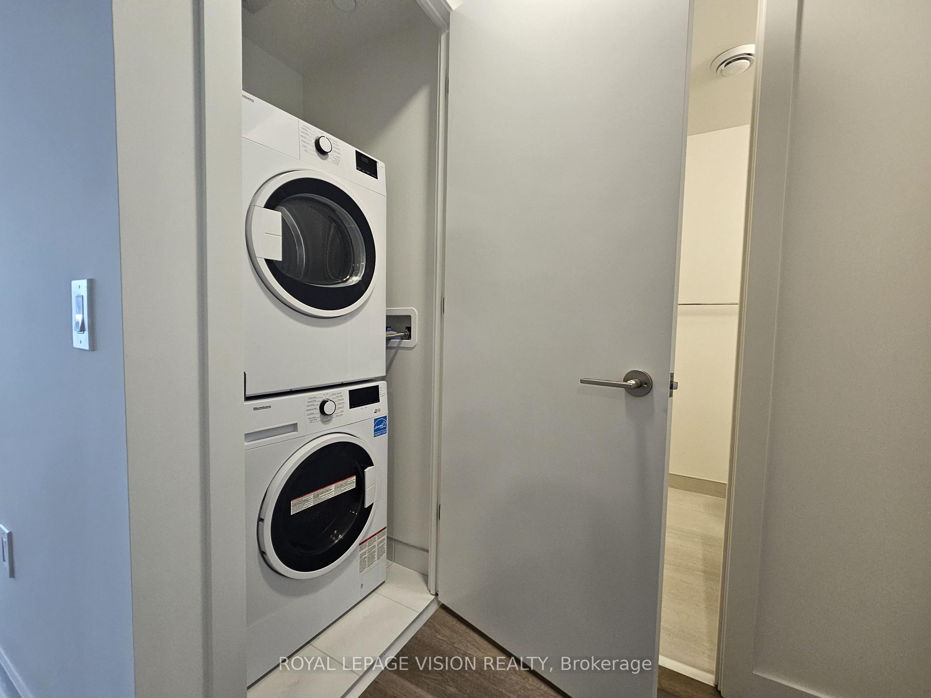 Photo 10 of Unit 911, 9 Tecumseth Street, Toronto, Niagara — HOMEH