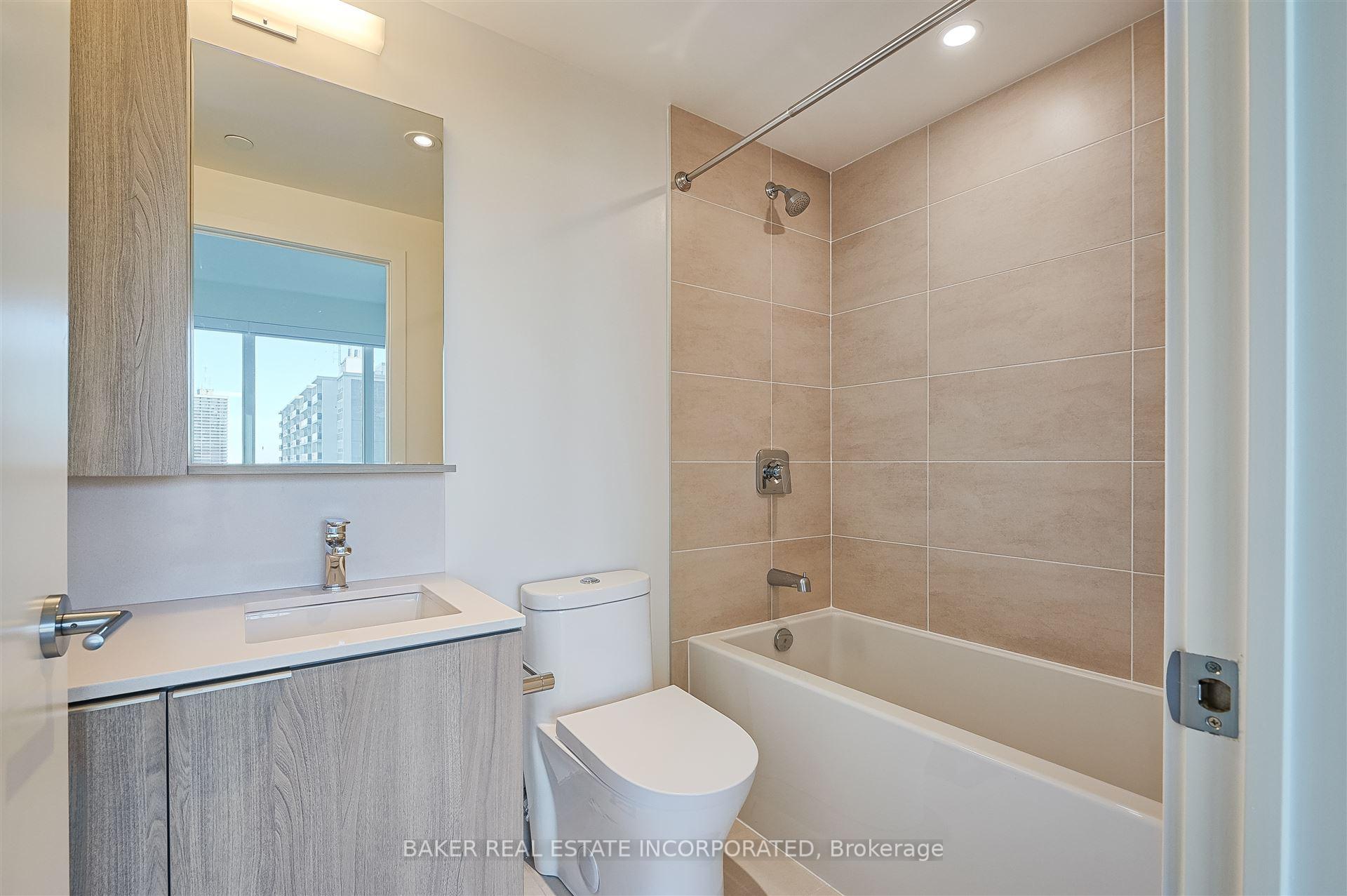 Photo 10 of Unit 1508, 223 Redpath Avenue, Toronto, Mount Pleasant West — HOMEH