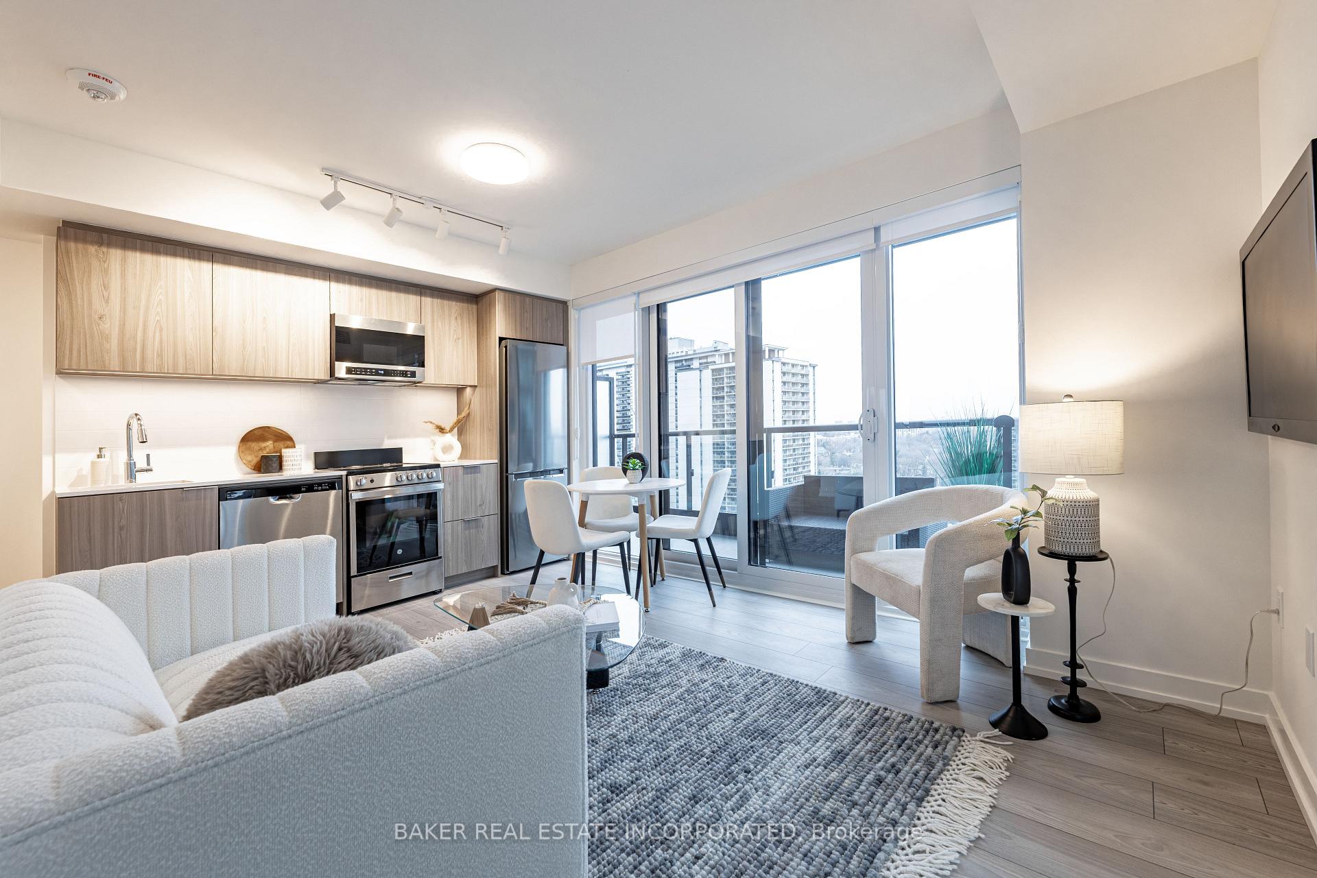 Photo 2 of Unit 1410, 223 Redpath Avenue, Toronto, Mount Pleasant West — HOMEH