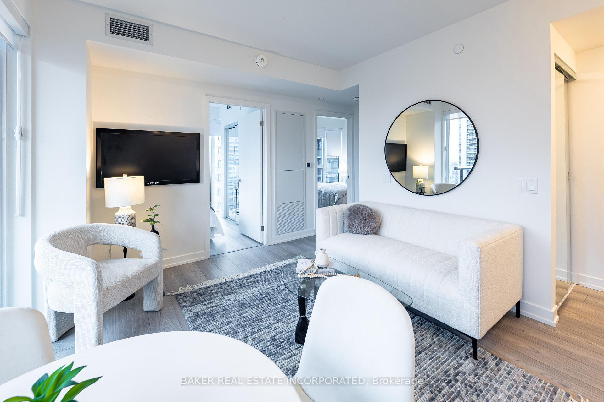 Photo 5 of Unit 1410, 223 Redpath Avenue, Toronto, Mount Pleasant West — HOMEH