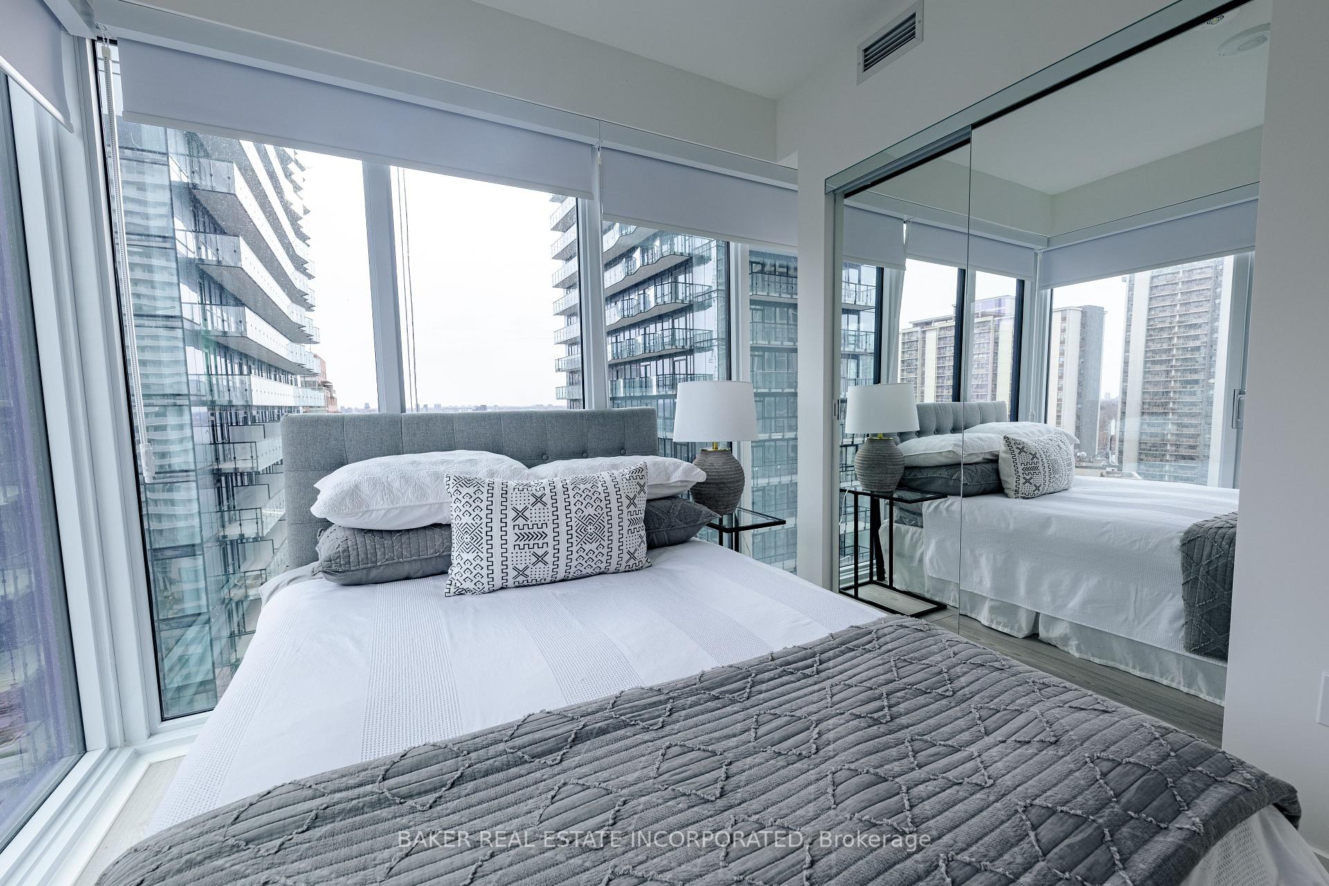 Photo 8 of Unit 1410, 223 Redpath Avenue, Toronto, Mount Pleasant West — HOMEH