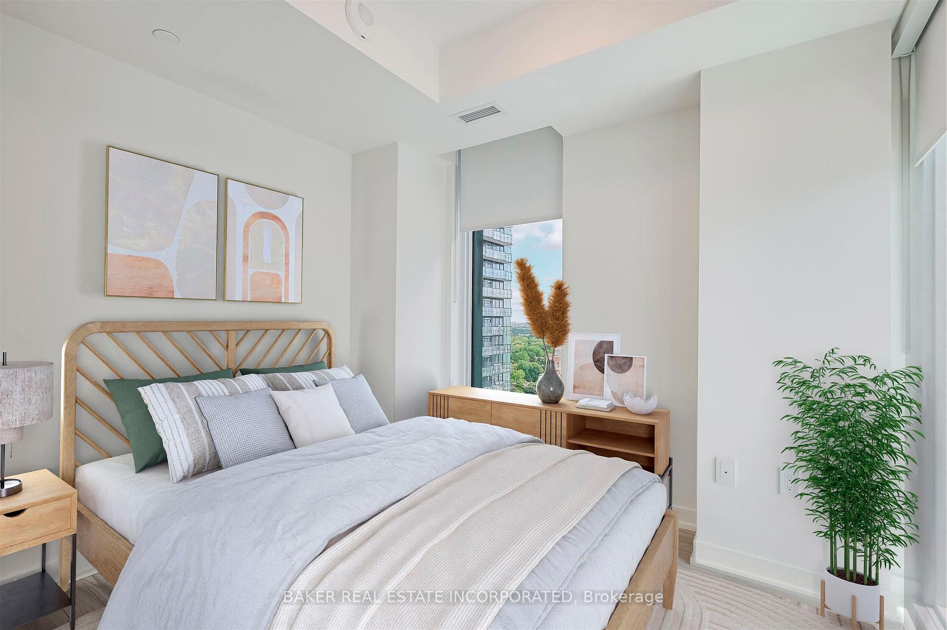 Photo 1 of Unit 3402, 223 Redpath Avenue, Toronto, Mount Pleasant West — HOMEH
