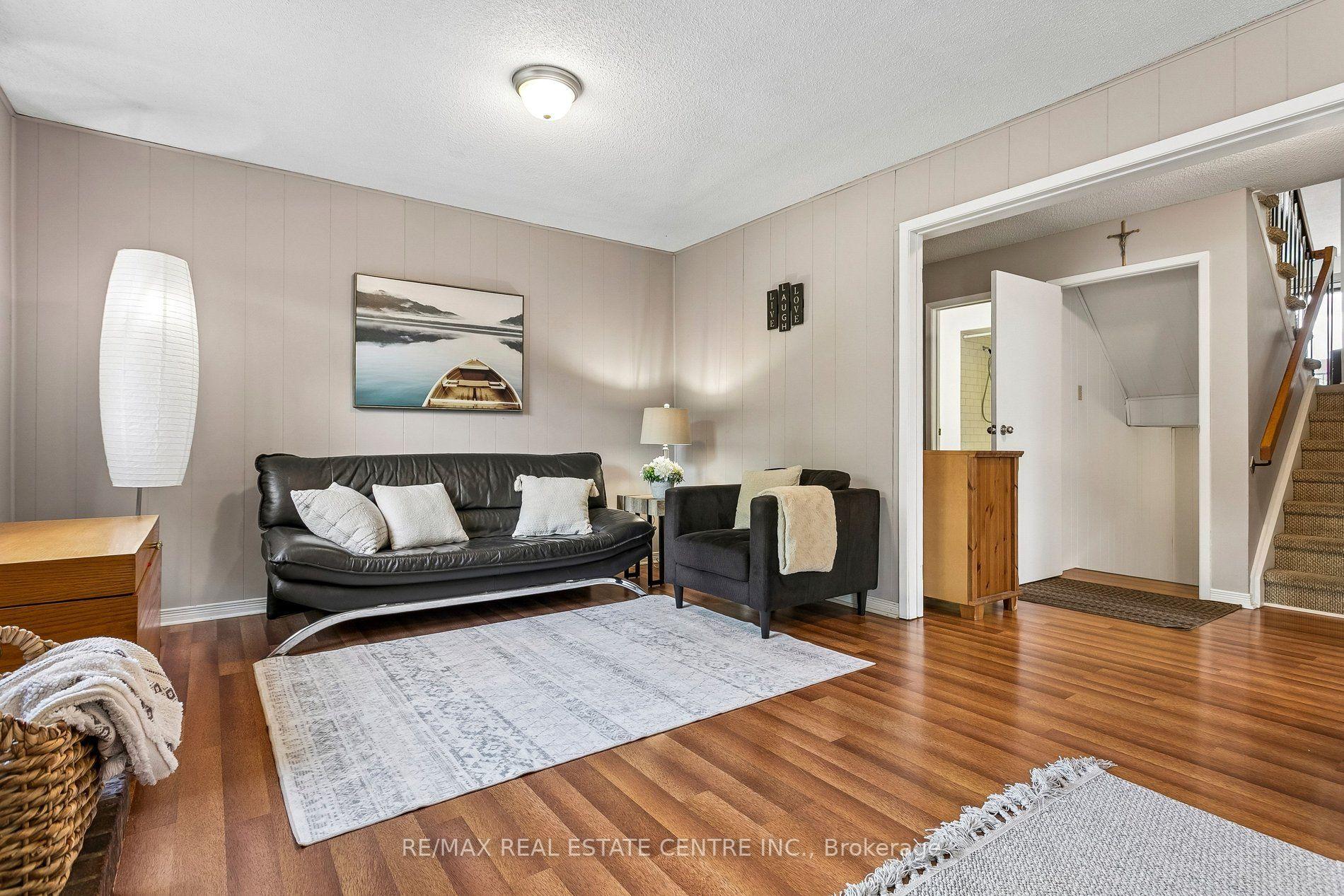 Photo 40 of 5 Hockley Path, Brampton, Madoc — HOMEH
