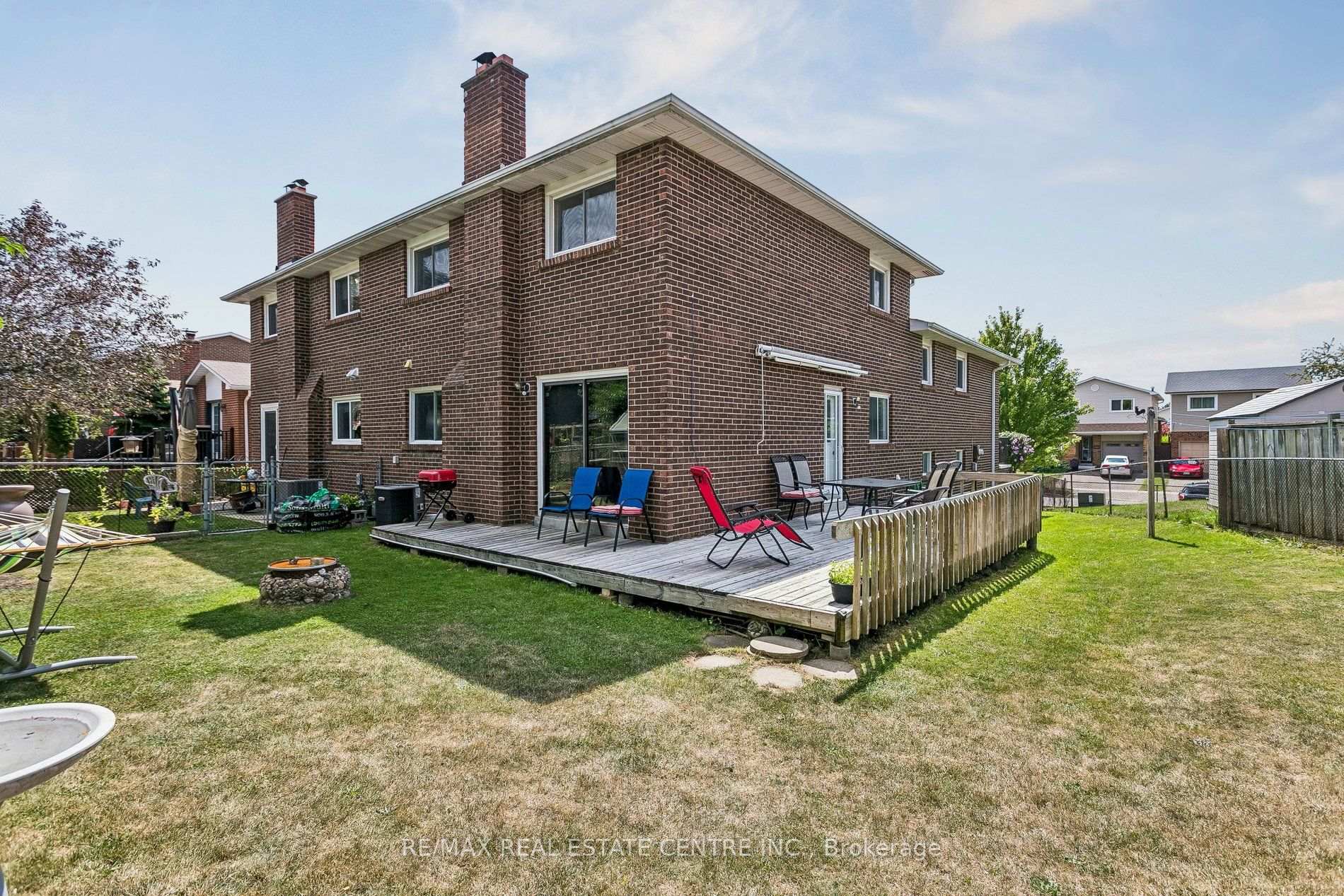 Photo 52 of 5 Hockley Path, Brampton, Madoc — HOMEH