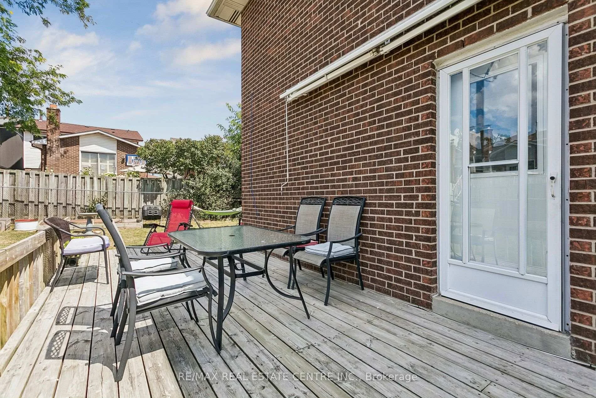 Photo 44 of 5 Hockley Path, Brampton, Madoc — HOMEH