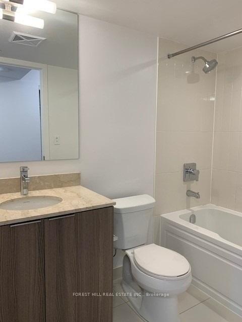 Photo 5 of Unit 807, 955 Bay Street, Toronto, Bay Street Corridor — HOMEH