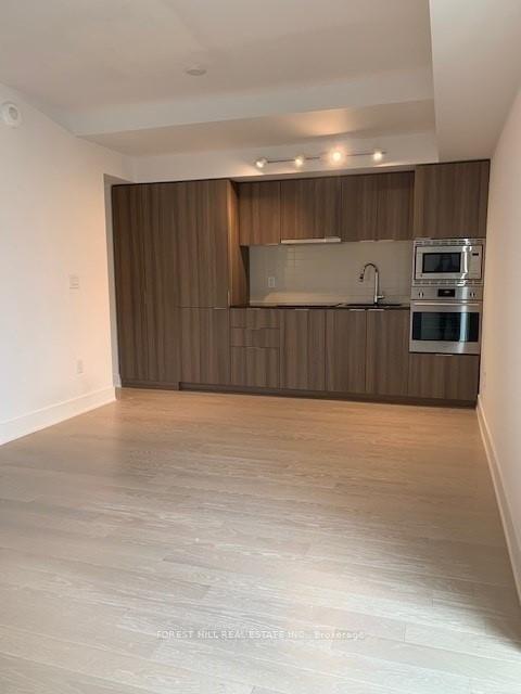 Photo 6 of Unit 807, 955 Bay Street, Toronto, Bay Street Corridor — HOMEH