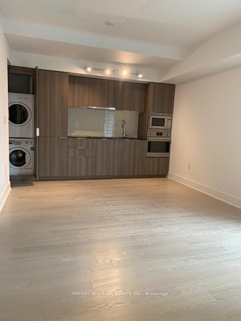 Photo 7 of Unit 807, 955 Bay Street, Toronto, Bay Street Corridor — HOMEH