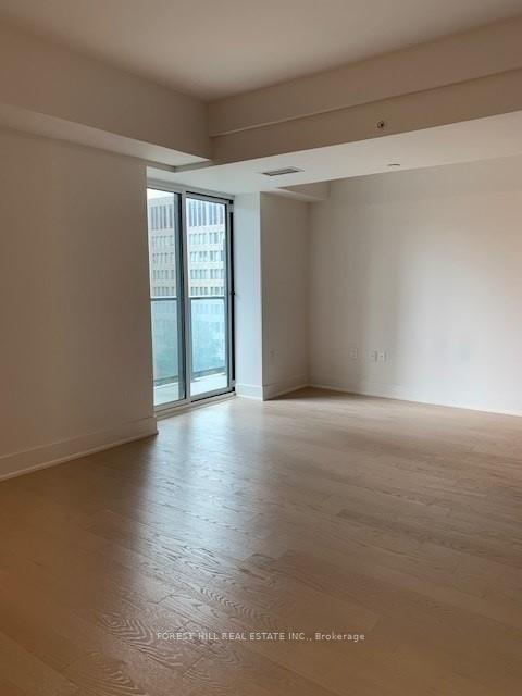 Photo 8 of Unit 807, 955 Bay Street, Toronto, Bay Street Corridor — HOMEH