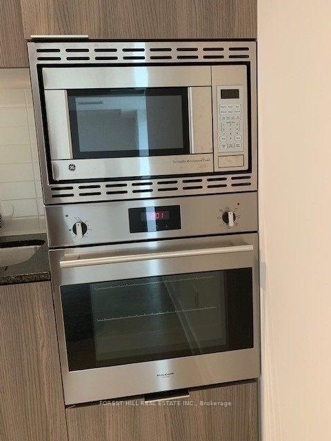 Photo 11 of Unit 807, 955 Bay Street, Toronto, Bay Street Corridor — HOMEH