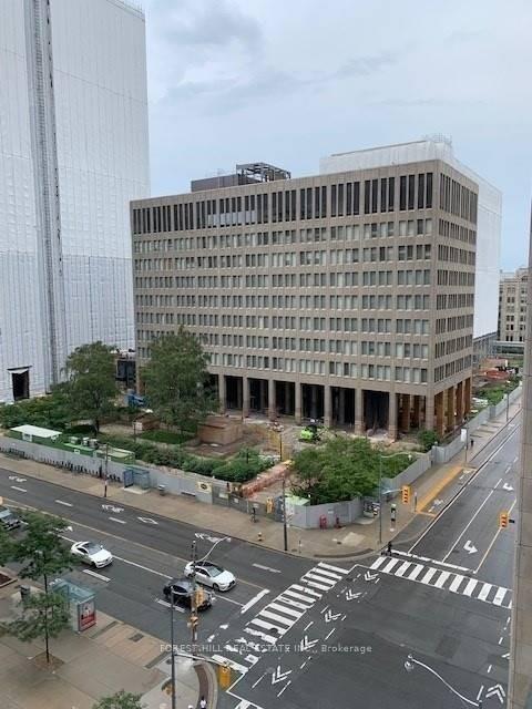 Photo 14 of Unit 807, 955 Bay Street, Toronto, Bay Street Corridor — HOMEH