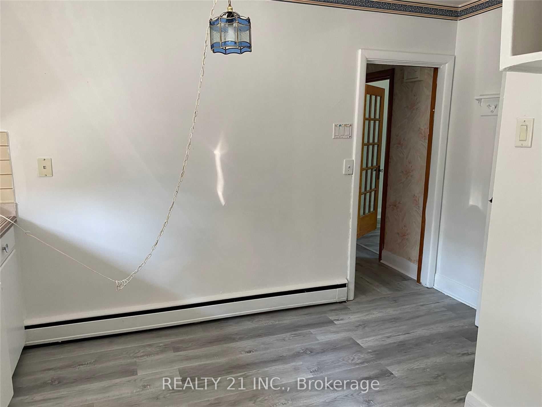 Photo 13 of 56 Galloway Road, Scarborough, Guildwood — HOMEH